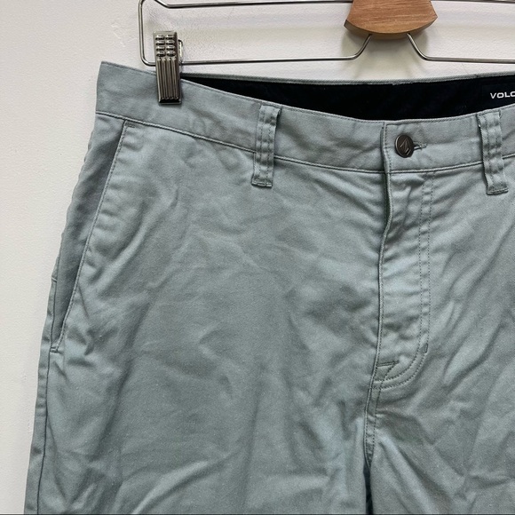 Volcom Shorts - Picture 2 of 11